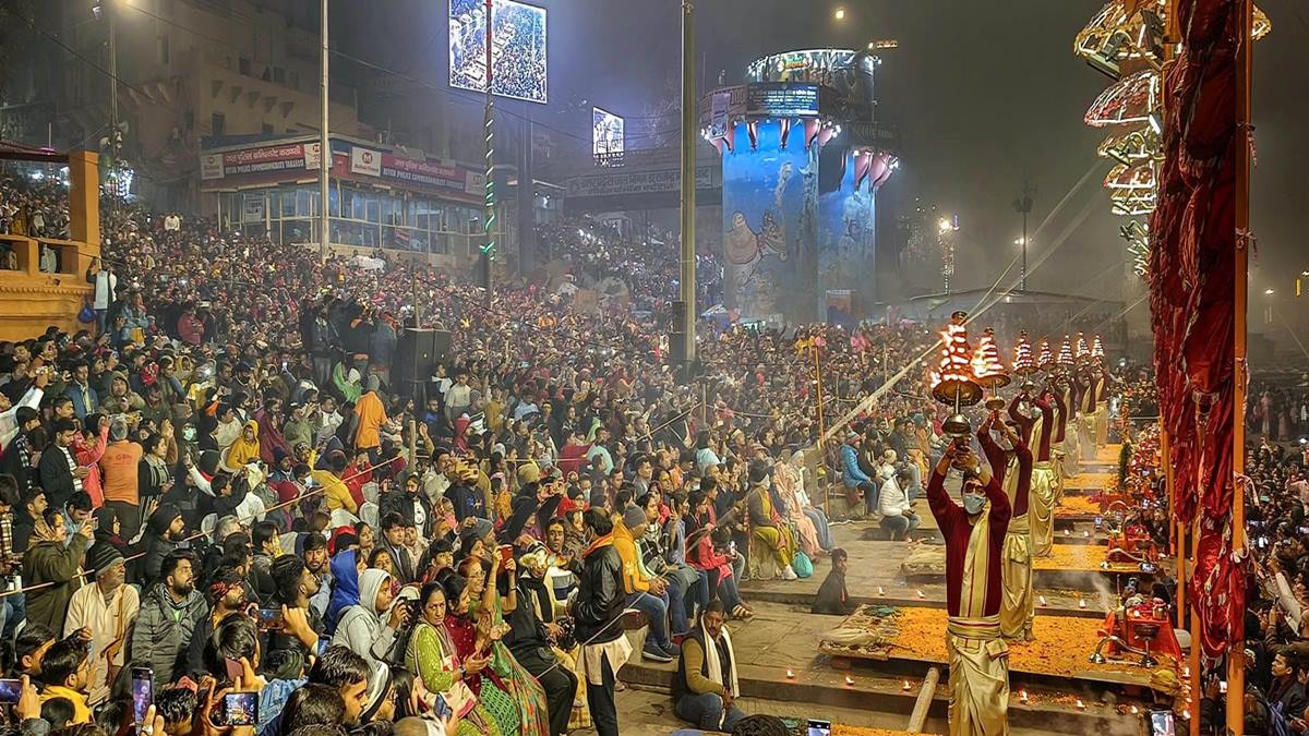 Welcoming New Year with devotion! Varanasi among other ghats ring 2023 with ‘Ganga Aarti’- SEE PICS