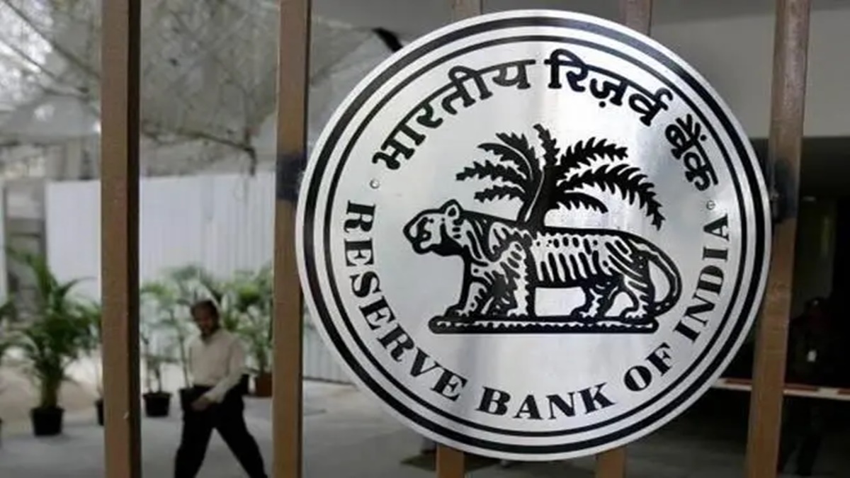 RBI asks banks to periodically launch special drive to locate customers, reduce unclaimed deposits