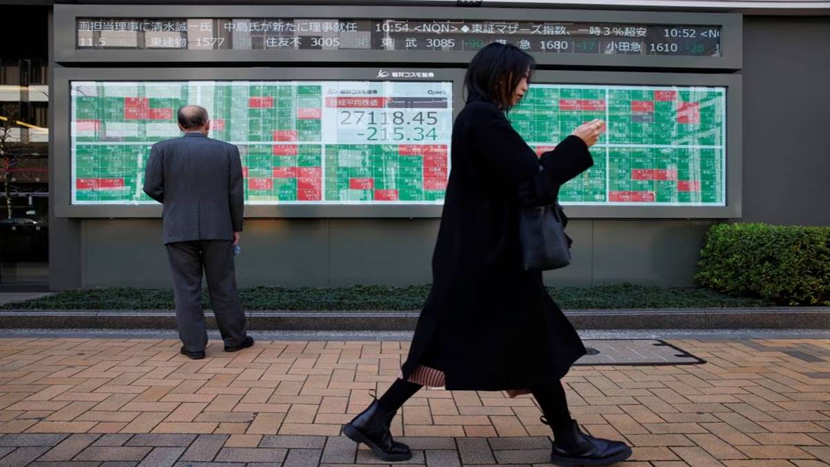 Asian shares jump as investors eye end to Fed hikes, China stimulus