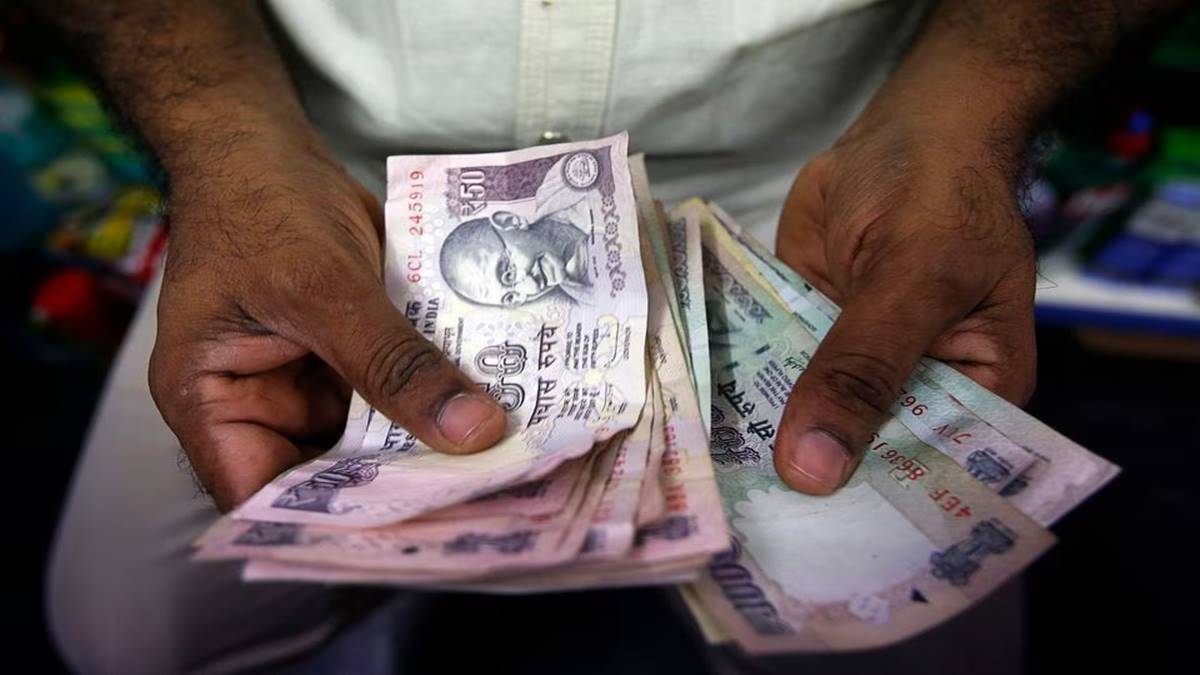 Indian bond yields seen marginally higher before debt supply