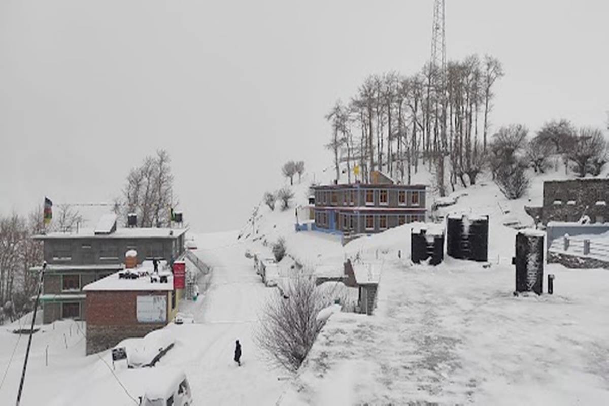 Kashmir’s harsh winter period ‘Chillai Kalan’ begins; records coldest night of the season – See PHOTOS