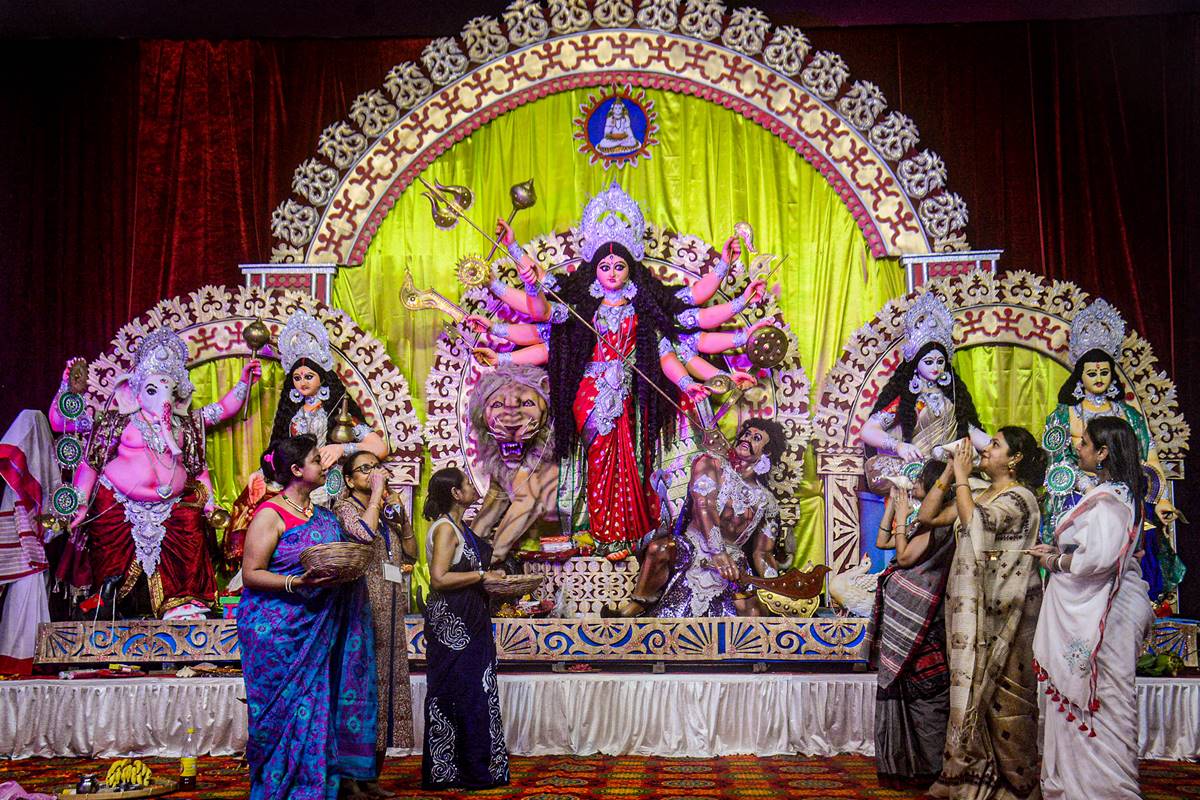 Durga Puja 2022: Celebrations begin across India; devotes reach temples to pay respect |In Pictures|