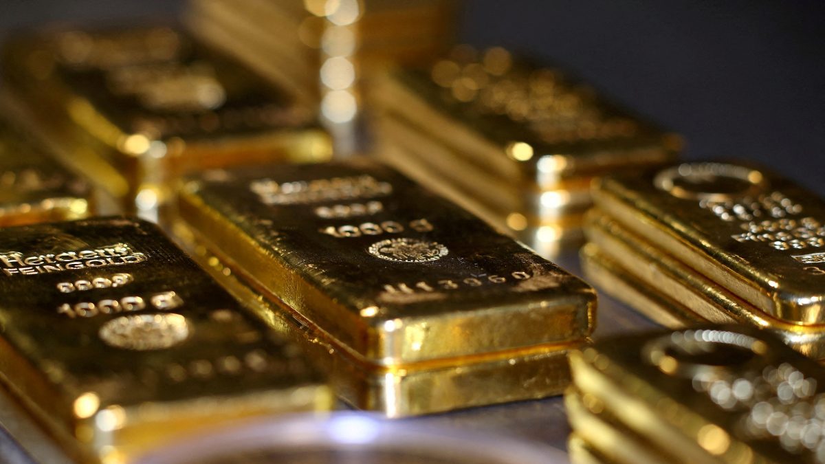 Comex gold sees selling pressure near resistance of $1987; Silver may move in a broader range of $23.65-25.8