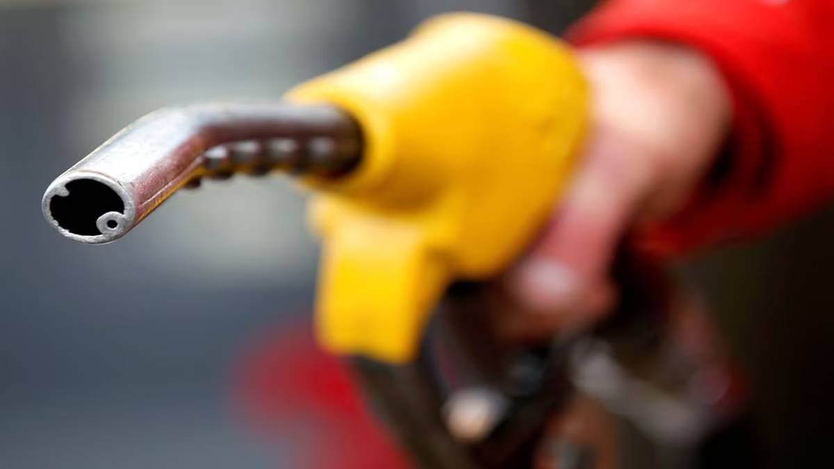 Crude oil ticks up as drop in US crude and gasoline stocks exceeds view