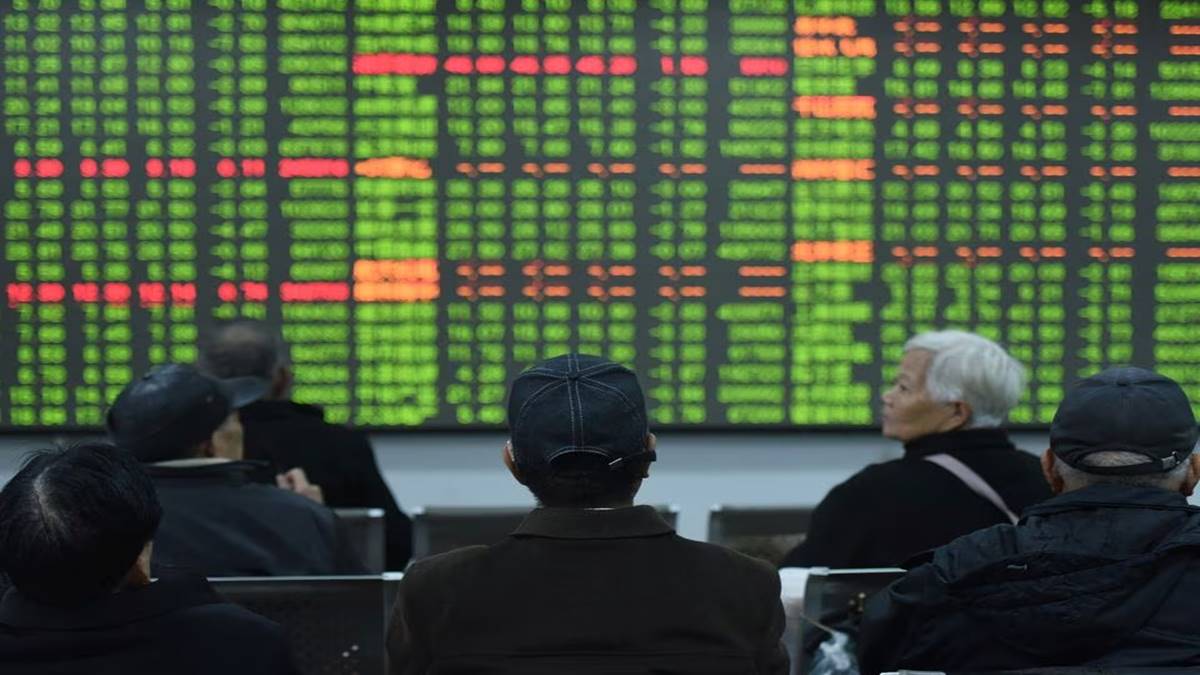 Asian stocks teeter as Russia, rates and China risks weigh