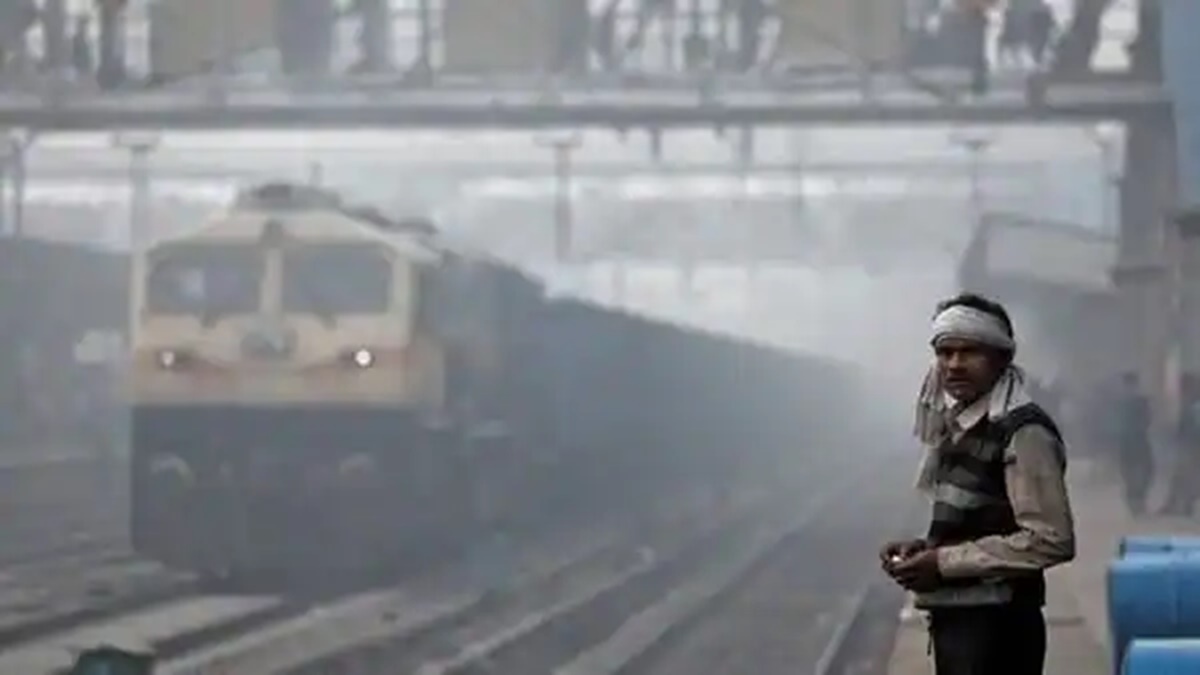 Indian Railways faces winter weather challenges: 23 trains late in Delhi as fog grips Northern India, check full list here