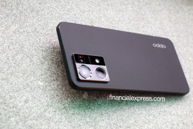 Oppo F21 Pro first look