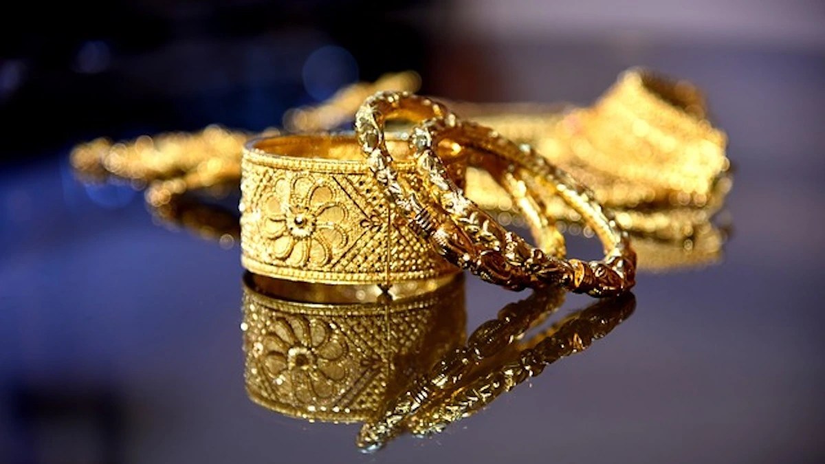 Gold Price Today, 9 June: Gold shifts between gains and losses; resistance at Rs 60,120, support at Rs 59,760