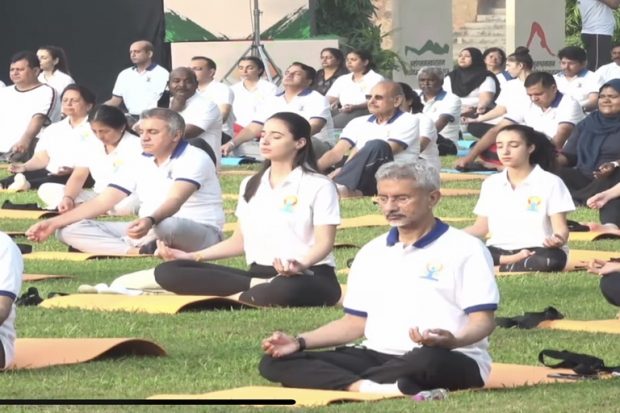 External Affairs Minister S Jaishankar presided over International Day of Yoga Celebrations at Purana Qila, New Delhi. (Twitter/Emmanuel Lenain)