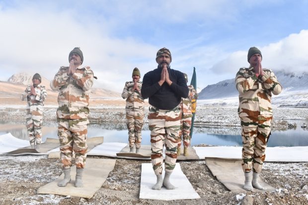 Indo-Tibetan Border Police personnel celebrate International Day of Yoga at 17,000 ft in Ladakh. (Twitter/Indo-Tibetan Border Police)