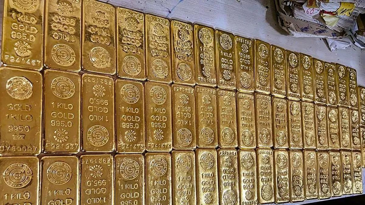 Gold jumps Rs 440; silver rallies Rs 1,050