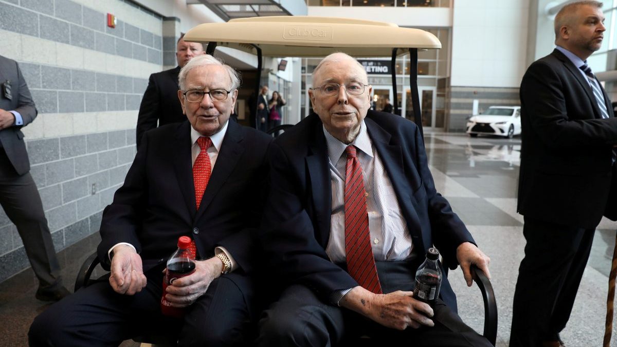 Warren Buffett vs Charlie Munger: Key differences, similarities between two investing giants