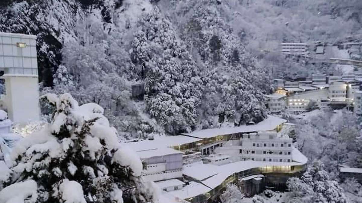 IMD Weather Update: Northwest India grapples with foggy conditions; intense cold grips Kashmir, Himachal and Delhi – Check complete forecast here