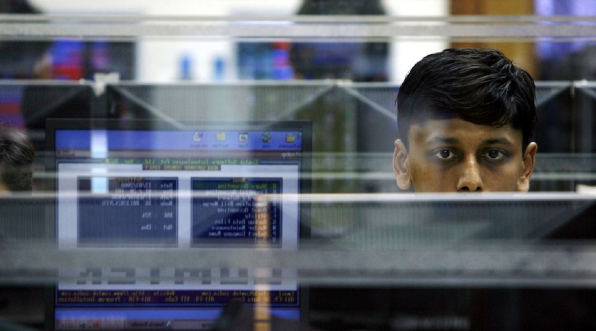 Nifty likely to head towards 18300 in October, Bank Nifty looks to hit 41800; buy SBI, Bharti Airtel for gains