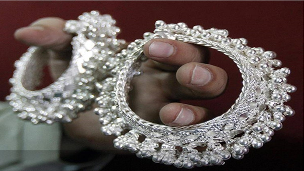 Silver ETFs shine, AUM at Rs 1,800 cr